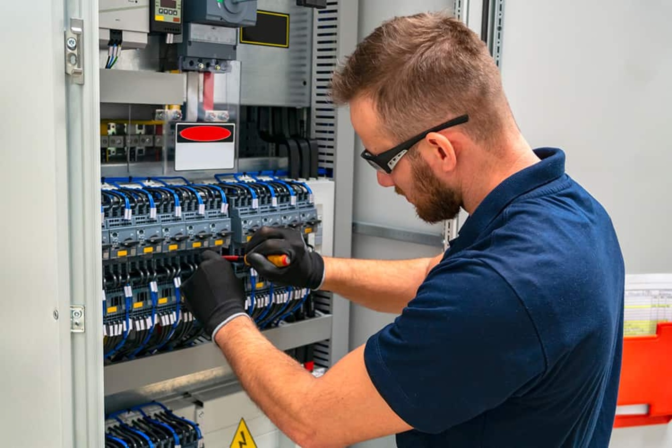Elektroniker für Energie- und Gebäudetechnik (m/w/d) bei Sebastian Mayer Elektrotechnik in Lindwedel
